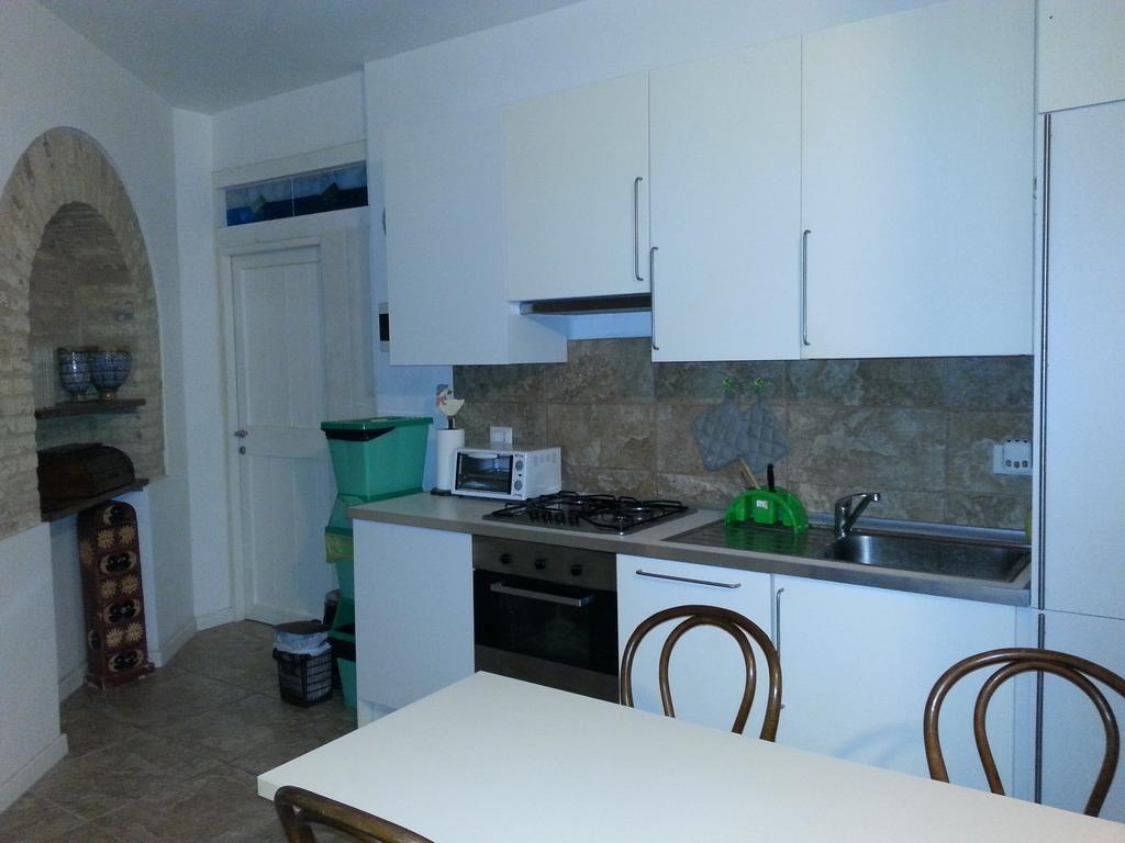 La Cueva Apartman Ancona Szoba fotó